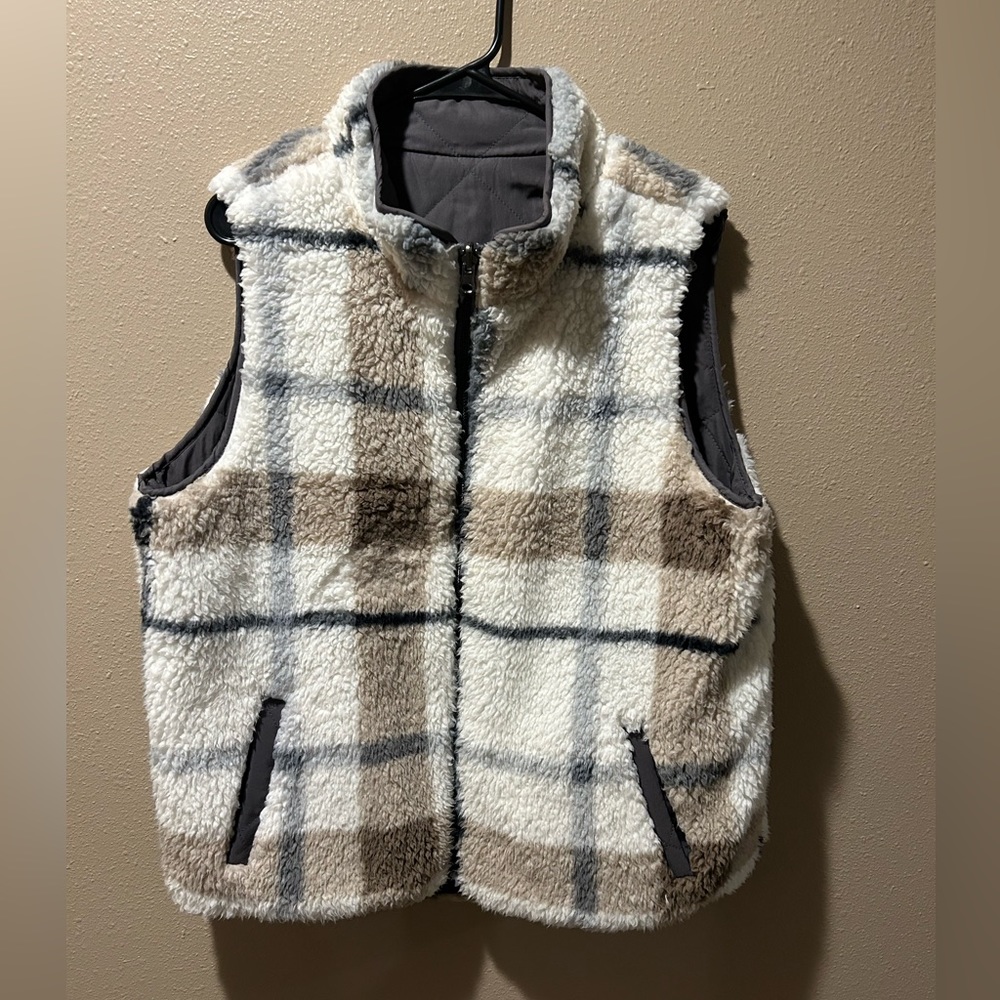 Reversible Thread‎ & Supply Vest